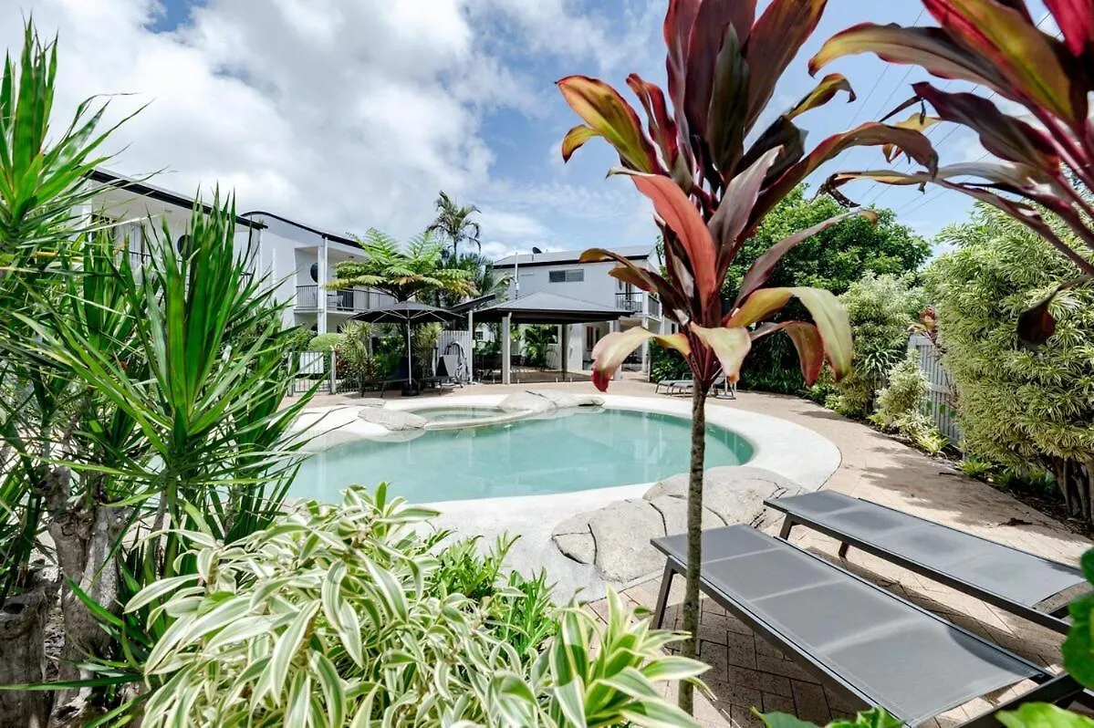 Noosa Palm Beach Retreat - Stylish Coastal Suite Noosaville 0*,  Australia