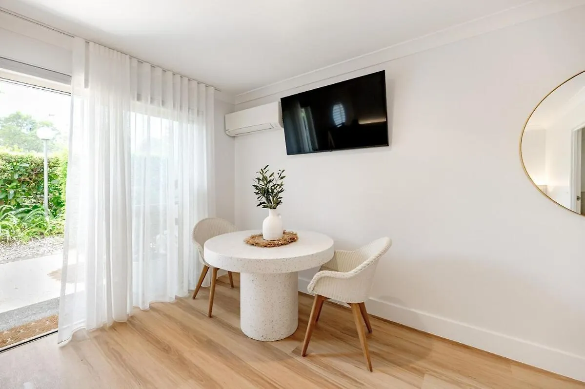 Noosa Palm Beach Retreat - Stylish Coastal Suite Noosaville Apartment